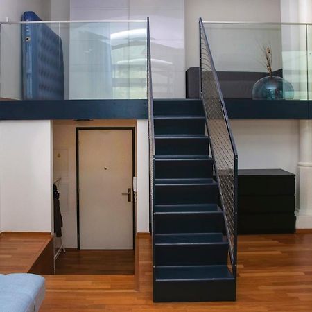Modern Apartment With Terrace And Air Conditioning Prága Kültér fotó