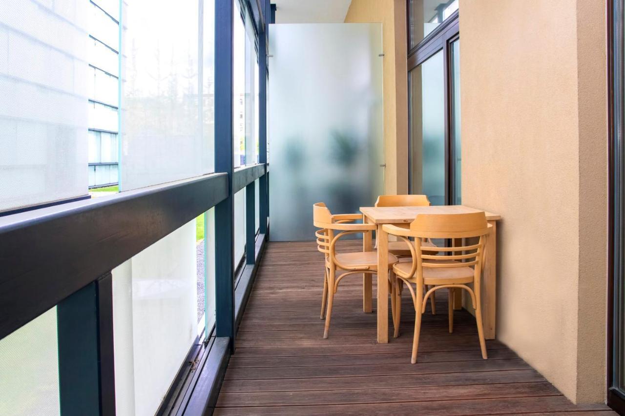 Modern Apartment With Terrace And Air Conditioning Prága Kültér fotó